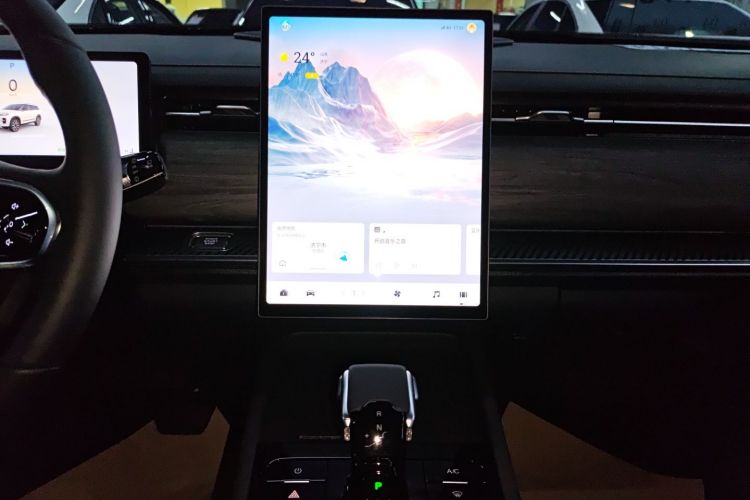 Used Chery Tiggo 7 2025 High-Performance Version 1.6T Two-Wheel Drive Edition Audio And AC Panel