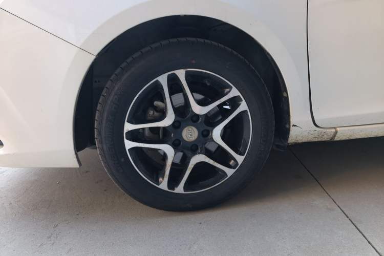 Used BYD G5 2014 1.5TID Automatic Prestige Model
