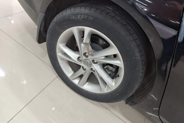 Used Buick Regal 2020 552T Elite Edition Right Rear Wheel Hub