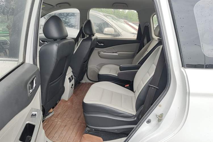 Used FORTHING S500 2016 1.6L Manual Luxury Edition
