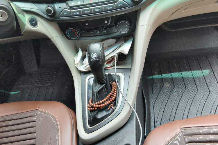 Used Buick GT 2016 15N Automatic Elite Edition Gear Lever