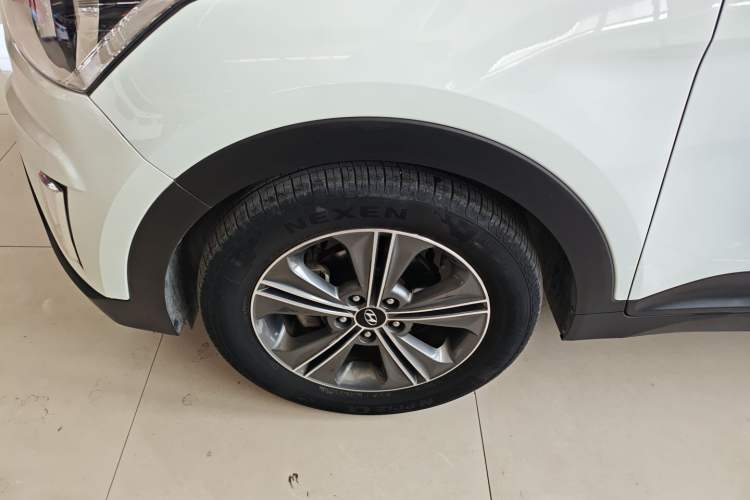 Used Hyundai ix25 2015 1.6L Automatic Two-Wheel Drive Smart GLS Trim Left Front Wheel Hub