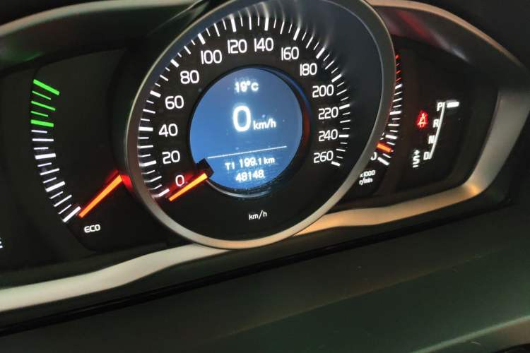 Used Volvo S60 2019 S60L Facelift T5 Intelligent Advanced Edition Odometer Close Up