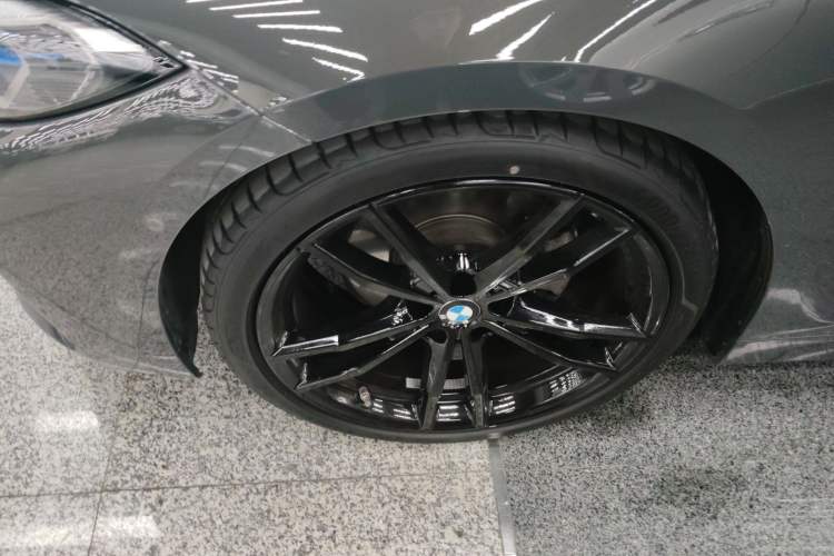 Used BMW 4 Series 2023 425i M Sport Night Edition Left Front Wheel Hub