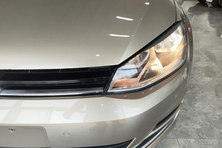 Used Volkswagen Golf 2017 230TSI Automatic Comfort Edition – Celebrating Milestone of One Million Units
