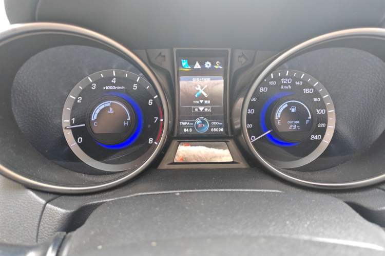 Used CHANGAN CS75 2017 Shangku Edition 1.5T Manual ZhiXiang Model
