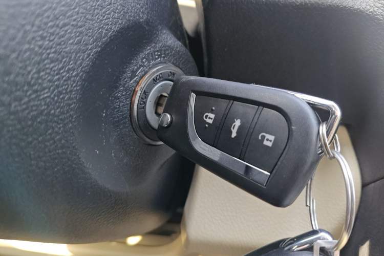 Used Toyota Camry 2015 2.0G Premier Edition
