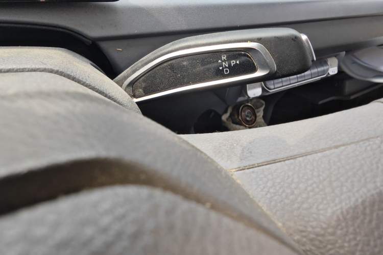 Used Foton Scenic i7 2025 Professional Logistics Short Wheelbase Front-Wheel Drive CATL 41.86 kWh Zhiyuan Version Flat Roof Single Tire 2 Seats Gear Lever