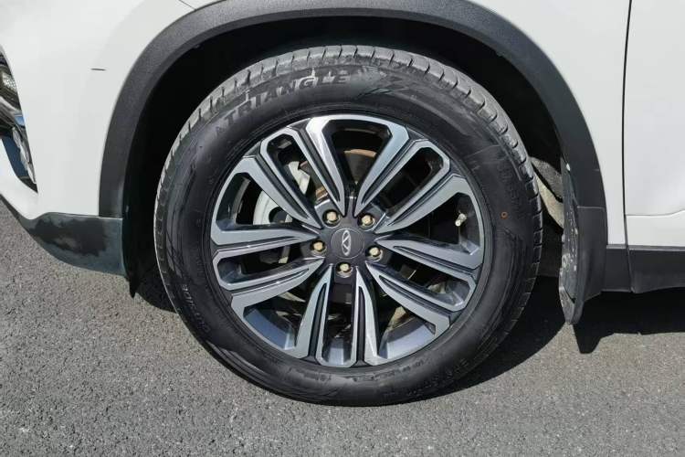 Used Chery Tiggo 8 2019 1.6 TGDI Automatic Luxury Model Left Front Wheel Hub