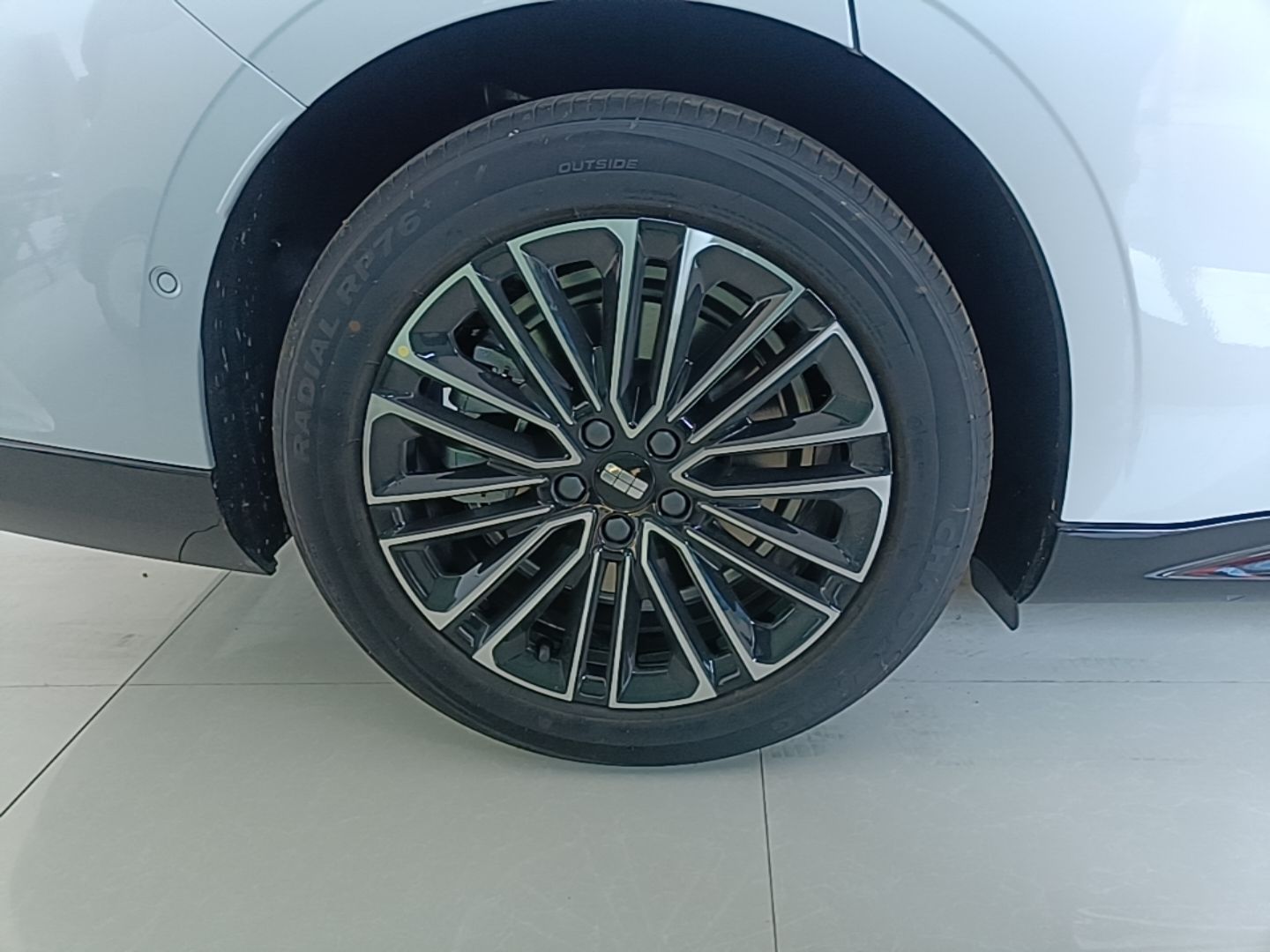 Geely Galaxy 8 2025 60km EM-i Luxury Edition - Luxury Enjoyment — снимка 11