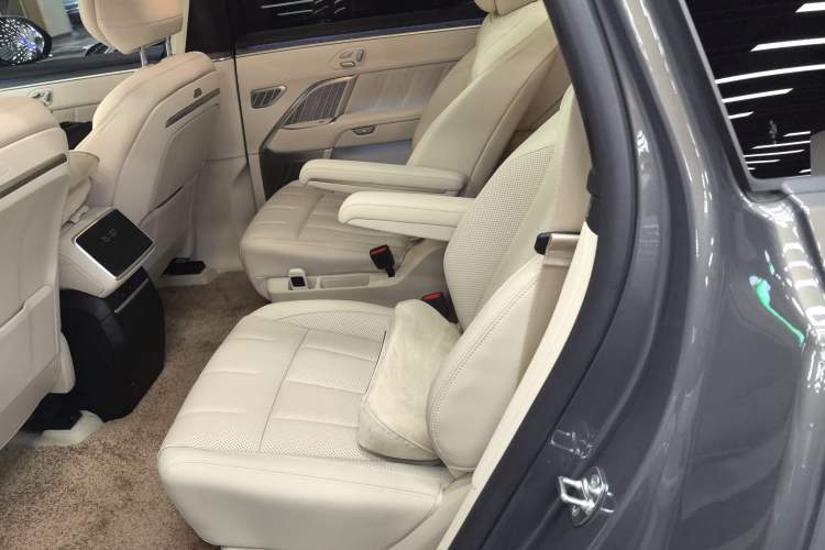 Used ONVO Luxeed L90 2025 Model—Max Six-Seater Version
