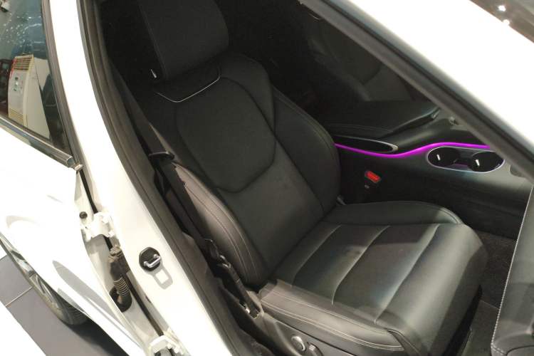 Used Genesis GV70 2023 2.5T Two-Wheel Drive Luxury Edition