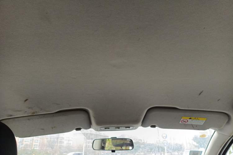 Used Venucia T70 2016 1.6L Manual Ruixing Edition
