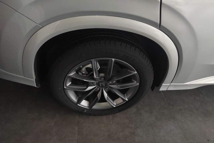 Used Landian E5 2023 1.5L DE-i 100KM Comfort Edition 7-Seater
