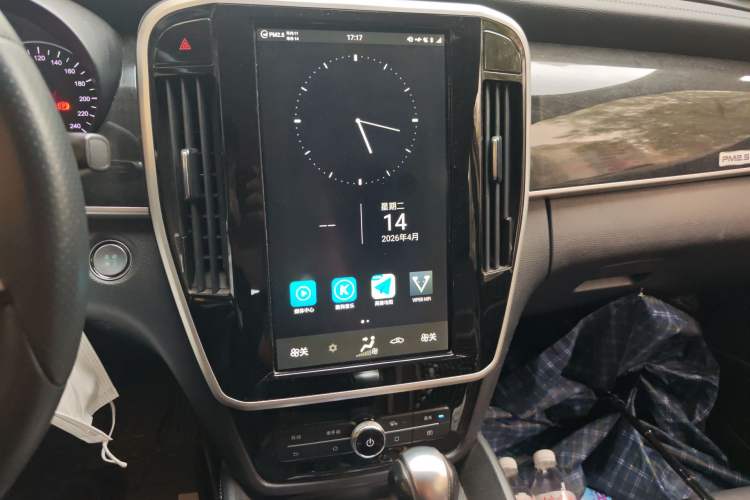 Used BYD Song MAX 2017 1.5T Automatic Smart Connect Elite 7-Seater Audio And AC Panel