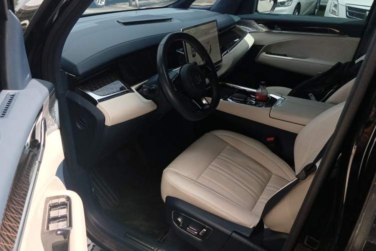 Used Zeekr 009 2022 WE Edition
