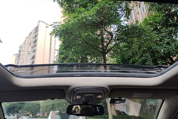 Used BYD Tang New Energy 2015 2.0T Four-Wheel Drive Luxury Model