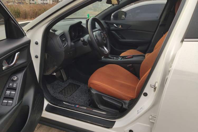 Used Mazda CX-4 2020 2.0L Automatic Two-Wheel Drive Blue Sky Dynamic Edition
