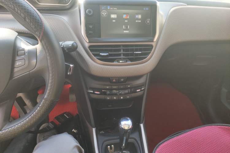 Used Peugeot 2008 2014 1.6L Automatic Fashion Edition
