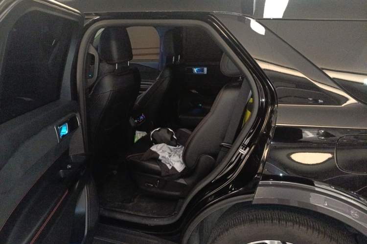 Used Ford Explorer 2023 EcoBoost 285 4x4 ST-LINE 6-Seater
