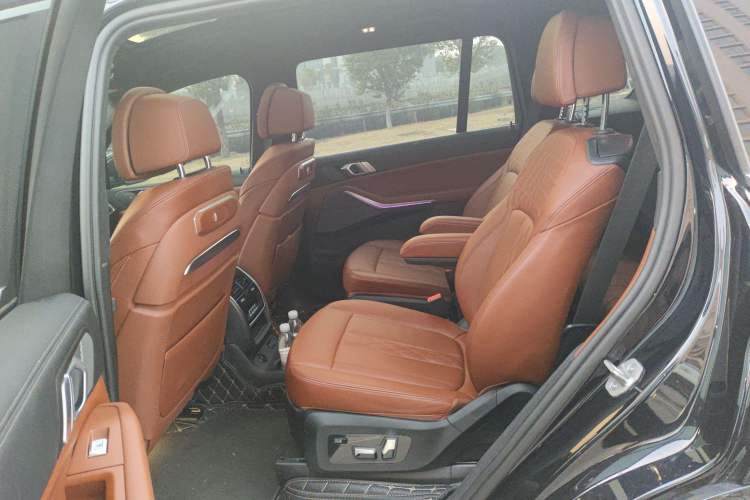 Used BMW X7 2023 xDrive40i Luxury M Sport Package