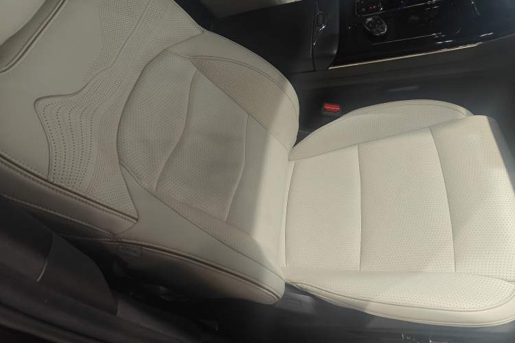 Used GAC Trumpchi M8 2023 Zongshi Series Dual-Motor YuZun Edition Right Front Seat
