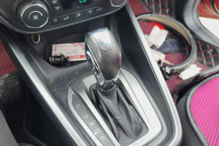 Used Ford Escort 2015 1.5L Automatic Fashion Model