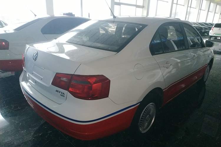 Used Volkswagen Jetta 2015 1.6L Automatic Fashion Model