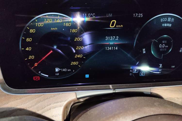 Used Mercedes-Benz E-Class 2022 Second Facelift E 300 L Luxury Edition Odometer Close Up