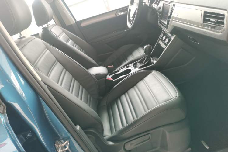 Used Volkswagen Touran 2018 Volkswagen Touran L 280TSI DSG Boundary Edition 7 Seats China VI Standard