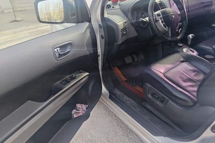 Used Nissan X-Trail 2010 2.5L CVT Ultimate Edition 4WD
