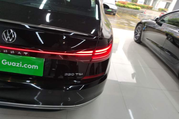 Used Volkswagen Passat 2022 330TSI Luxury Edition Right Rear Taillight