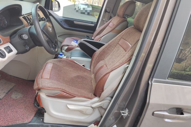 Used SAIC MAXUS G10 2015 2.0T Automatic Anniversary Edition