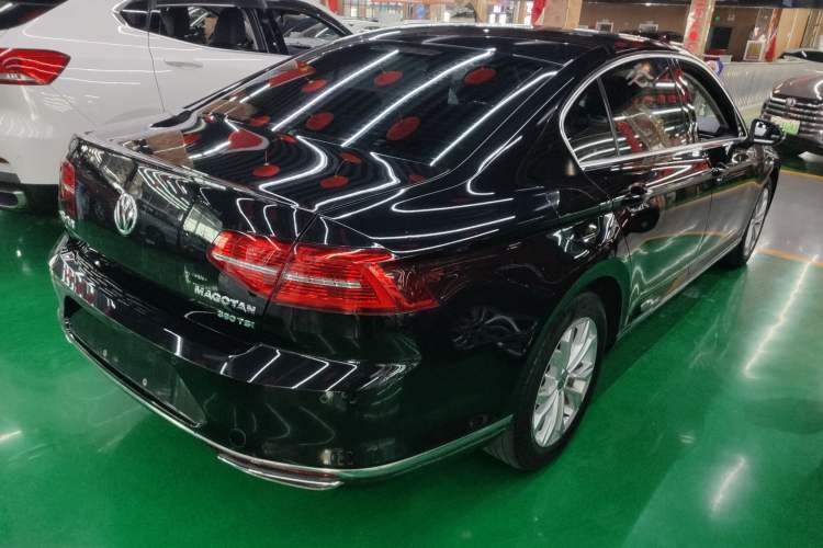 Used Volkswagen Magotan 2017 380TSI DSG Luxury Model
