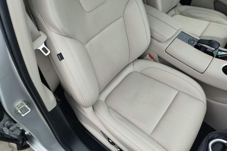 Used Hima AITO M5 2022 Extended-Range Four-Wheel Drive Performance Version Right Front Seat