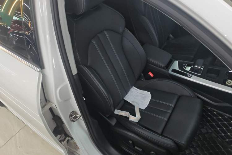 Used Audi A4L 2020 40 TFSI Fashion Dynamic Model Right Front Seat