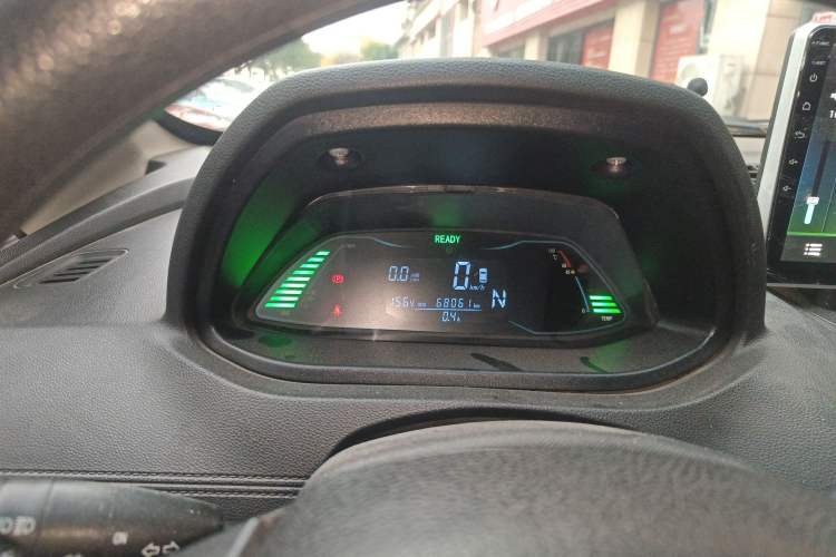 Used JMEV E200L 2020 E200L Standard Model (302 KM)