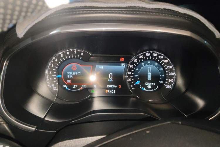 Used Ford Edge 2016 EcoBoost 330 V6 Four-Wheel-Drive Flagship Model with 7 Seats Instrument Cluster