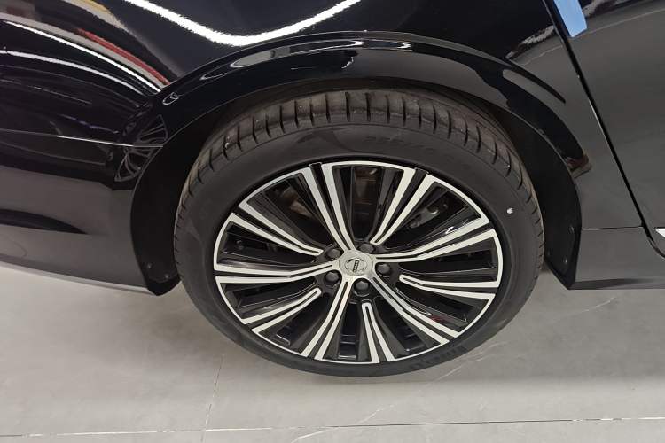 Used Volvo S90 2023 B5 Zhiyuan Luxury Edition