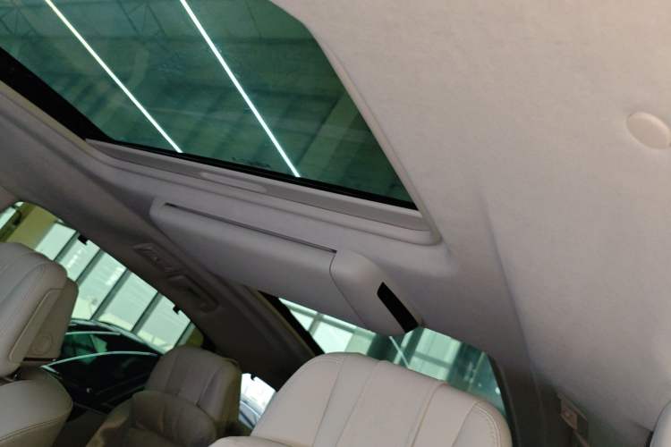 Used Buick GL8 New Energy 2024 Lu Zun Luxury Edition 6-Seater
