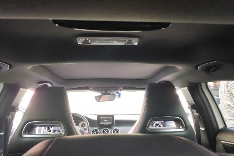 Used Mercedes-Benz A-Class 2015 A 200 Fashion Model