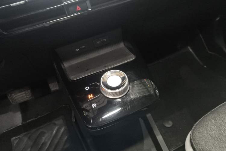 Used Geometry E Firefly 2024 301km Flowing Light