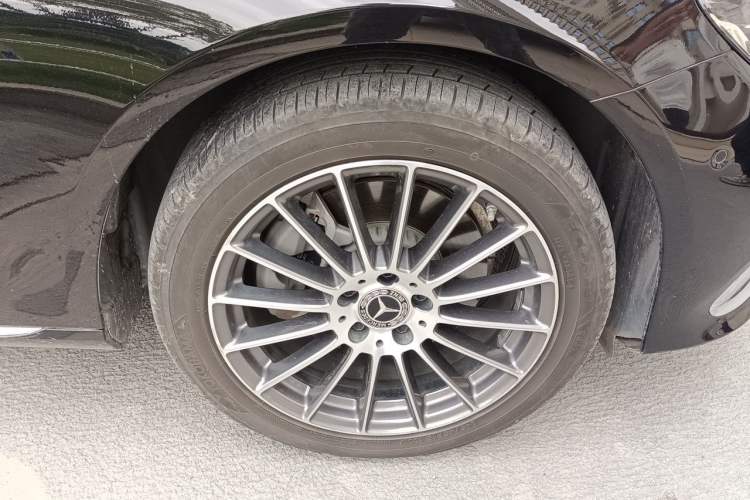 Used Mercedes-Benz E-Class 2021 Facelift E 260 L
