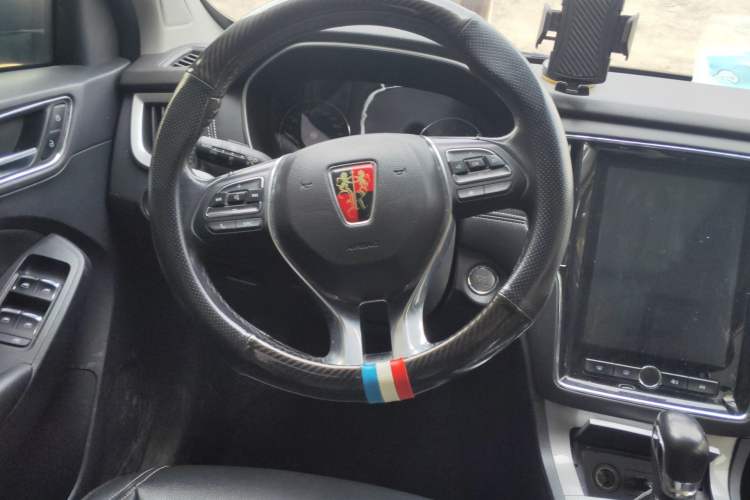 Used Roewe RX5 2019 20T Two-Wheel Drive Automatic 4G Connected Platinum Edition
