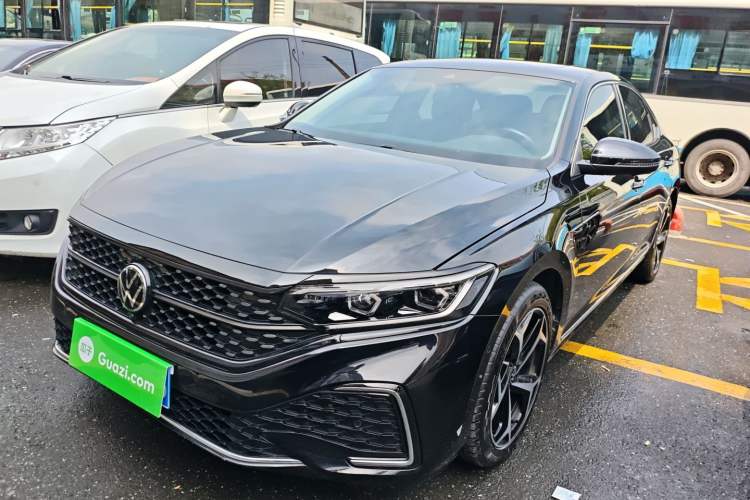 Used Volkswagen Passat 2025 Outstanding Model 380TSI Starry Dragon Glorious Edition