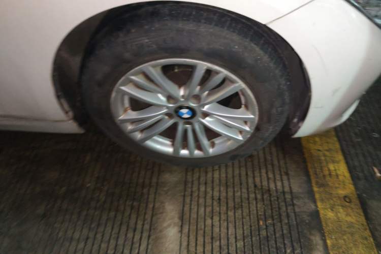 Used BMW 3 Series 2015 316Li Fashion Model Right Front Wheel Hub