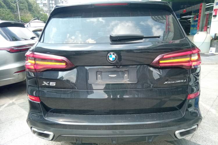 Used BMW X5 2022 Restyled xDrive 30Li Luxury Version M Sport Package