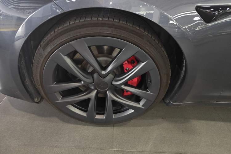 Used Tesla Model S 2023 Three-Motor All-Wheel-Drive Plaid Version
