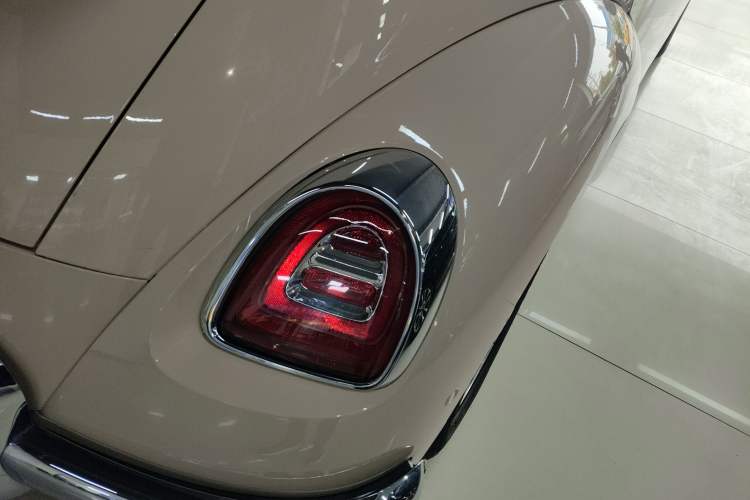 Used ORA Ballet Cat 2022 401 km Nutcracker Edition