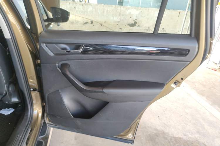 Used Skoda Kodiaq 2017 TSI330 7-Seater Two-Wheel-Drive Luxury Edition
